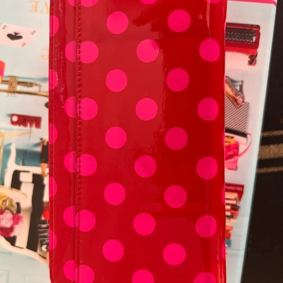 Kate space patent leather Polka dot Lacey wallet with original box. - Picture 5 of 7